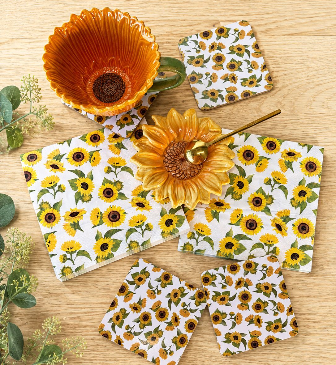 
                  
                    Urban Products Sunflower Napkins Yellow 33x33cm lifestyle shot
                  
                
